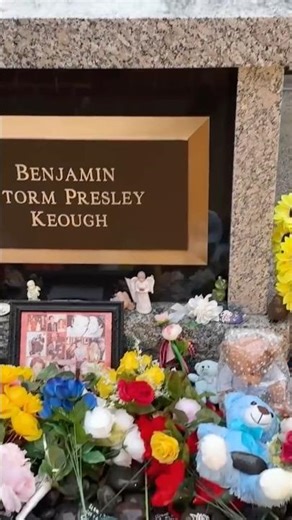 Grave of Elvis Presley’s Grandson Benjamin at Graceland