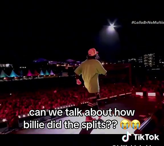 Billie Eilish's Impressive Splits During Concert