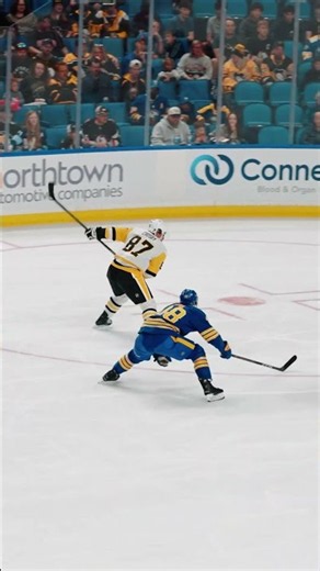 What a Finish From the Captain 🙌 #nhl #crosby #goal