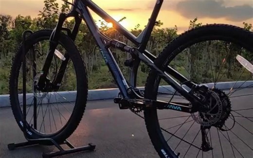 java配全盔，林道照样飞！