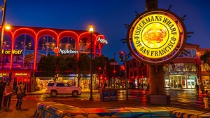 Fisherman’s Wharf San Francisco – Evening Bay Walk with City Lights (4K)