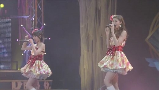 熊井友理奈・工藤遥『Yeah! めっちゃホリディ』