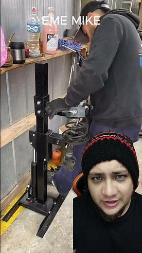 Correct way to remove the coil spring from a shock absorber