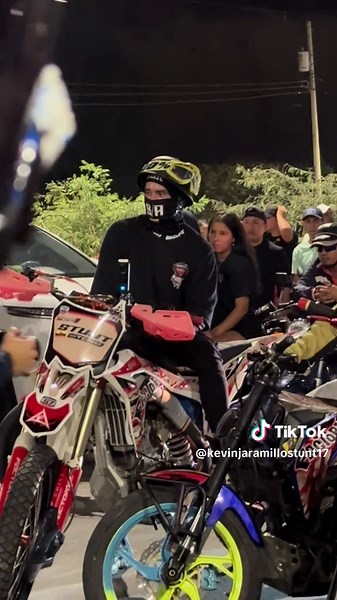 Mastering Manta Stunts with Factory Bikes