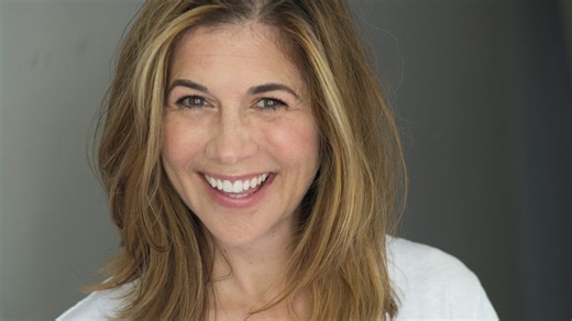 From UWGB to 'Friends' to 'Colbert,' actress/comedian Mary Gallagher comes full circle with Distinguished Alumni Award