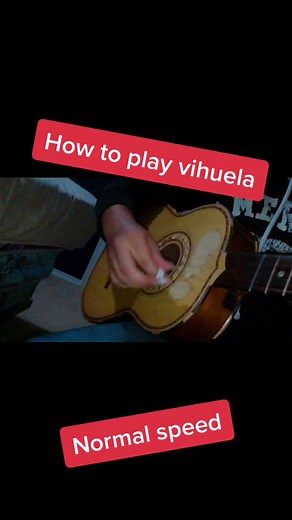 Slow motion #vihuela #mariachi #mexico #mexicantiktok #slowmotion #foryoupage #fyp