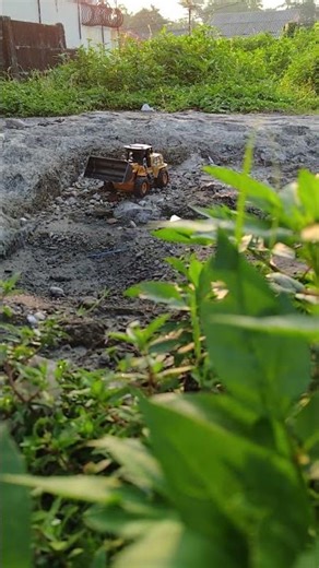 Cinematic RC Wheel Loader Working in a Mini Quarry #rc #rcloader