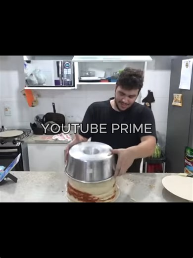 Bolo de Pizza Gigante Parte 6 com Luccas Neto