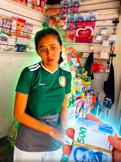 Humilde comerciante es recompensada por millonario tras ayudarlo 😭 lloramos al escuchar su historia. #viralvideos #viraltiktok #mexico #paratiiiiii