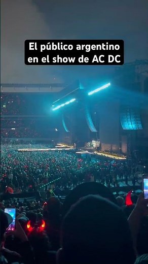 El público argentino 🇦🇷 durante el recital de AC DC ⚡️en River #acdc #river #monumental #acdc