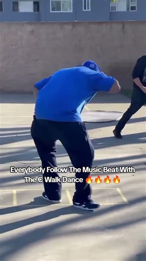Everybody Follow The Music Beat With The C Walk Dance 🔥🔥🔥🔥