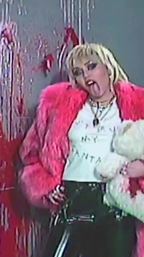 Tune into my Tiktok Watermarked on 11/26 at 8:30 PM PT / 11:30 PM ET to celebrate #PlasticHearts! 🖤🖤🖤