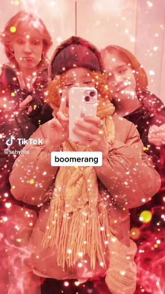 Creative Boomerang Selfie with Animated Effects