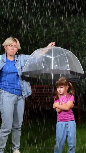 Creative mom hack ☂️ turn an umbrella into genius! #DIY