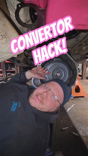 Transmission install hack! #AOD #torque #converter #mechanic #lifehack tips and tricks!