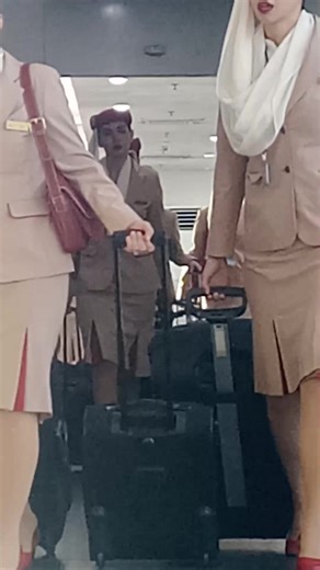 589K views · 7.9K reactions | Flight Crew of EMIRATES AIRLINES #cabincrew #flightcrew #flightattendant #flightcrewlife #emiratesairlines #viralreels Jr. Gatchie | Gatchie Jr. | Facebook