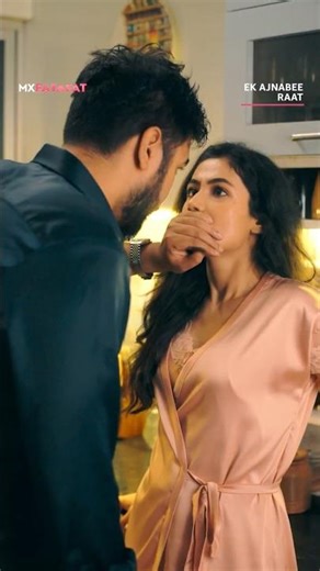 Shh... कौन है Bathroom Mein? | Ek Ajnabee Raat | Dibyasha Das | MX Fatafat #shorts #watchfree