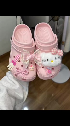 Stylish Free Accessories for Unisex Sandals