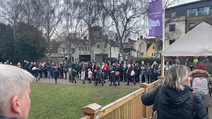 The crowds grow outside Colchester Castle as the King's arrival is imminent 🥳 We are posting live updates here: https://rb.gy/vcqp7y | Colchester Gazette