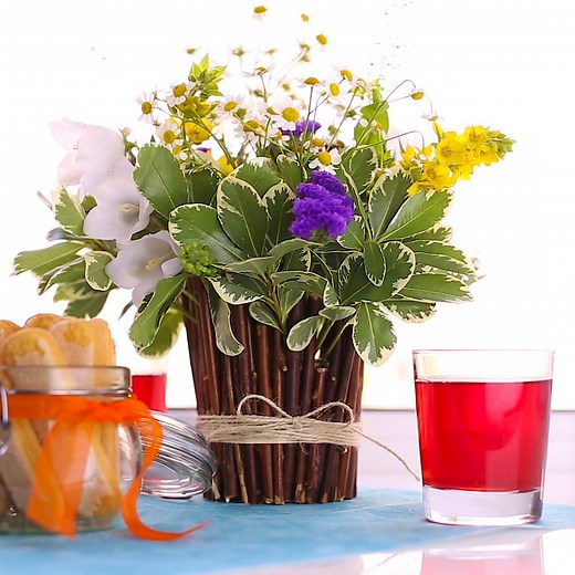 3.9M views · 4.1K reactions | How to decorate a flower bouquet with sticks. So nice and so simple!  | 5-Minute Crafts | Facebook