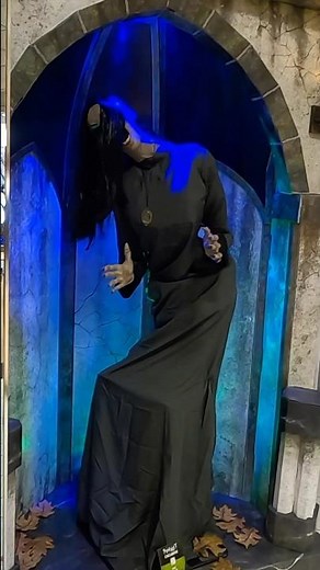 Creepy Widow Animatronic at Spirit Halloween 2023!