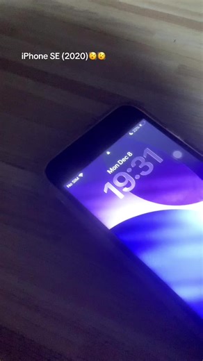 Explore the iPhone SE (2020) Features