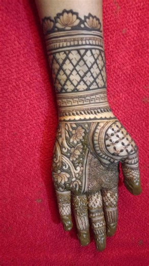 Mehandi Kaise lagaen 😊 Mehandi ki photos# full hand mehndi design# bridal mehndi# shorts# trending