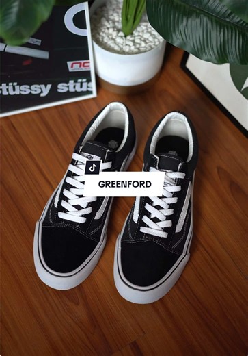 Every step deserves the right pair. Crafted to move with you, wherever the day takes you. #rekomendasisepatu #sepatulokal #brickmansions #streetwearindo #fyp