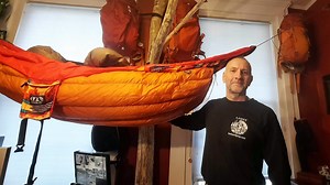 How does a Pennsylvania hiker find 'wonder' in cold weather camping?