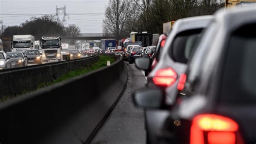 Bison Futé : une veille de Noël en rouge sur les routes de nos départements