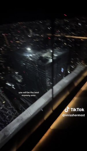 Stunning Cityscape at Night: Urban Architecture Showcase