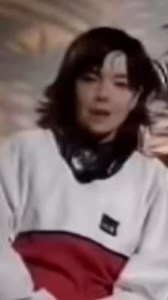 FORMERLY: Björk on Aphex Twin Björk, the Icelandic musical visionary, shares a deep and enduring connection with fellow electronic pioneer Aphex Twin. Their artistic bond extends back to 1995 when they toured together, but her admiration for Richard D. James began before then as she shares in this interview. Remarkably, the relationship has persisted over the years. In an interview with Red Bull Music Academy, Björk revealed that she and Richard continue to be pen pals, exchanging songs and idea