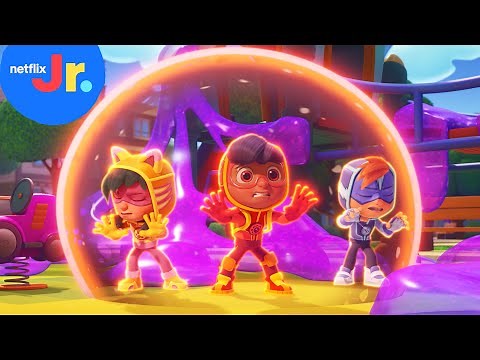 A Sticky, Tricky Situation! 🌷 Action Pack | Netflix Jr
