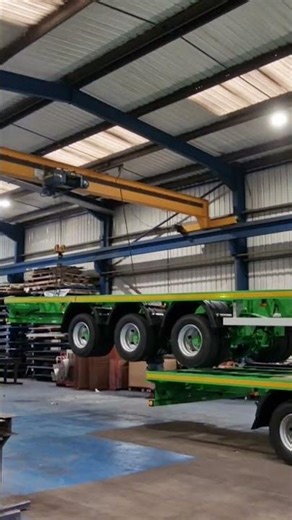 Unloading a trailer from a trailer