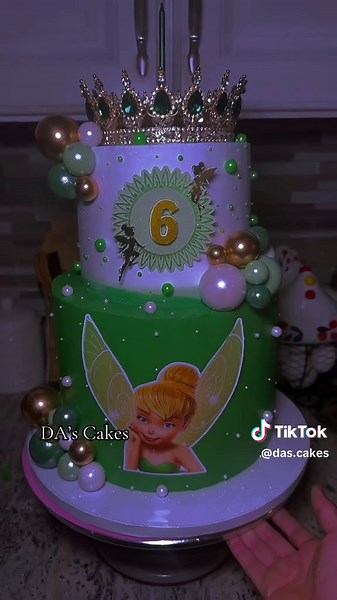 Pastel de Tinkerbell: Un Delicioso Hada de Disney