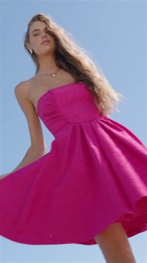 The celebrations are only just beginning. Introducing Hot House Botanicals – an edit of vibrant colour, lush florals, and feminine spirit, designed to bring joy to every moment. The campaign was captured along the serene shores of Fairy Bower Beach in Manly, Sydney, a fitting setting for this radiant collection. Celebrate this milestone with us, explore the collection now. https://review.visitlink.me/wq-C-_ | Review Australia