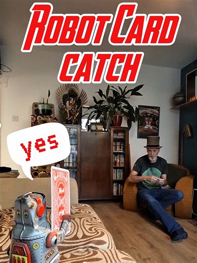 Robot Card catch #teabreaktrickshot #cardthrowing #perfectdude #skills #robot