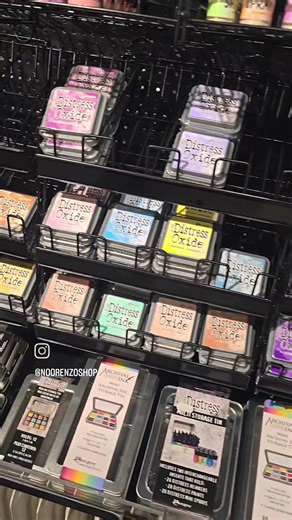 Tim Holtz combideal oxide sprays. webshop;https://noorenzo.com/product/combideal-oxide-spray-kerst