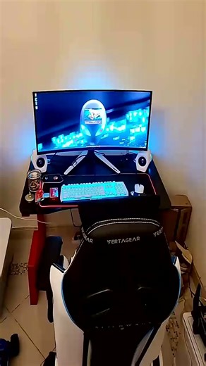 外星人（Alienware）31.5英寸 曲面显示器 4K 240Hz 0.03ms QD-OLED G-SYNC低蓝光 游戏高刷屏AW3225QF