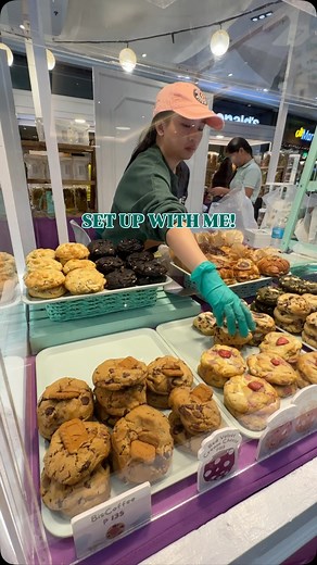 19K views · 2.4K reactions | COOKIE POP-UP ALERT ‼️: Set up with DEE  raw audio —— POP-UP: SM North Edsa (Oct 29-Nov 4) SM Aura (Oct 27-Nov 2) 10am-10pm DAILY STORES: Mall of Asia (10am-10pm) 113-e Doña Soledad Betterliving (9am-9pm) | Ciento Cookies | Facebook