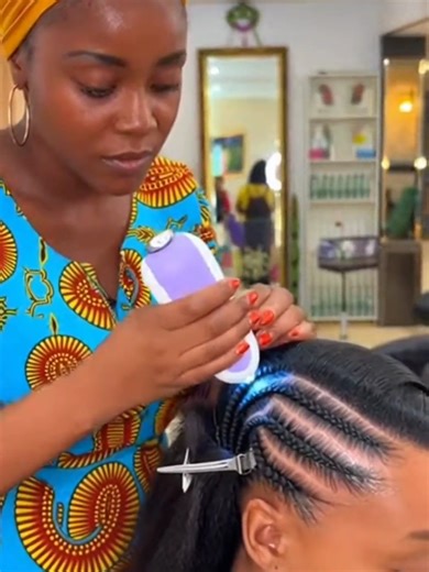 Beautiful stitch braids with braiding machine 😍. follow for more style inspirations. #ai #foruyou #fy #goviral #foryoupage❤️❤️