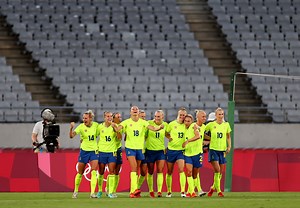 Olympics: Sweden's women stun US with 3-0 thrashing in football opener