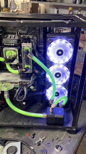 I wonder what the flowrate is going to be 🤔 #overclock #watercooled #directdie #ddr5 #handmade