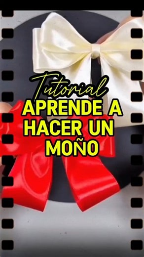 Aprende a hacer un Moño de una manera muy facil. Comenta y comparte ❤️ #moñoshechosamano #bows #moñospersonalizados #lazo #moño #moñosentendencia #navidad #christmasdecor #ideascreativas #usa #tutorial #ribbon #polonia #ecuador #sticker #decoracionhogar #navidad2025 #HolidayDecor #EmpaqueDeRegalos #italy #chrisbrown #christmasgifts | Detalles LuMora