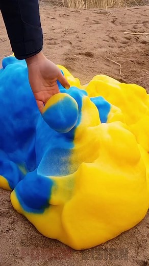 Did you see? #cocacola #fanta #elephanttoothpaste #science