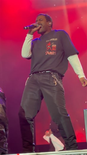 424K views · 192K reactions | Coming to you live from Atlanta, GA!  #OMF2025 #ONEMusicfest #Lloyd @curlyheadedblackboy | ONE Musicfest | Facebook