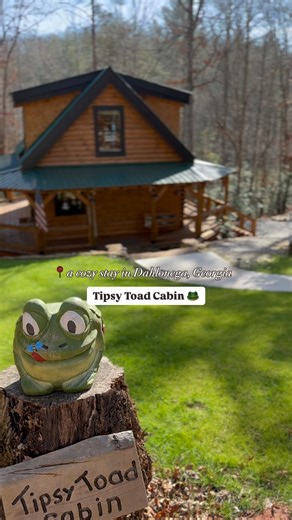 Welcome to Tipsy Toad Cabin – a charming log cabin nestled in the woods, only minutes from Dahlonega's wineries, hiking trails, and local activities! 🌲🍂✨ Relax in the cozy living room, enjoy the game room, or unwind by the river. With two bedrooms and all the comforts of home, this is the perfect spot for your next getaway! Click the link below to book your stay! https://bit.ly/4hYvpyW | Discover Dahlonega, Georgia