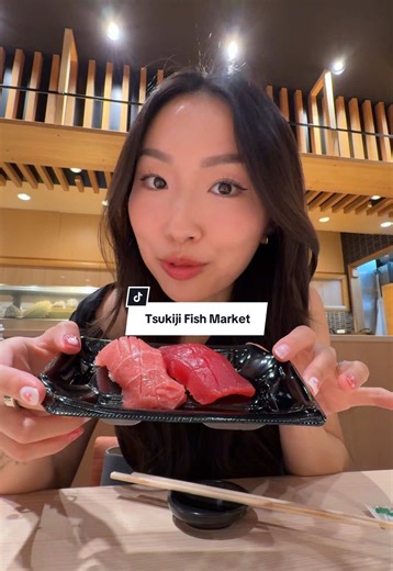 What we ate at the Tsukiji Fish Market in Tokyo! Yes it’s overpriced but I still think it’s fun to check out if you’ve never been :)