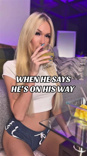 Going the extra mile 🤪🍍 #datingstories #funnycouplestuff #girlfriendhumor