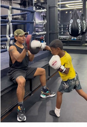 Latihan Tinju Seru Bersama Nawid dan Tim